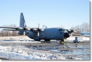 Hercules C-130 EdA-Manas-23fev2008-DSC_0073.jpg